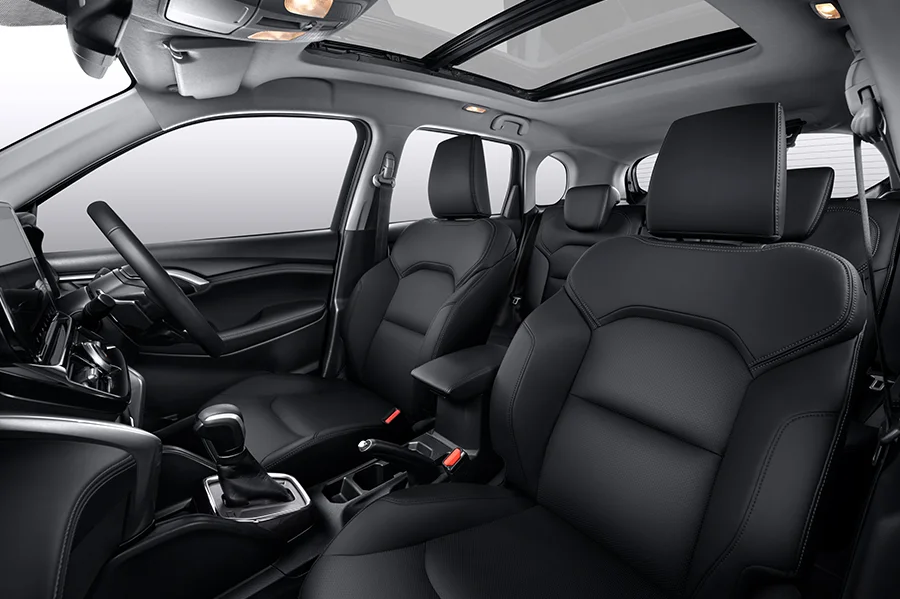 interior Suzuki grand vitara